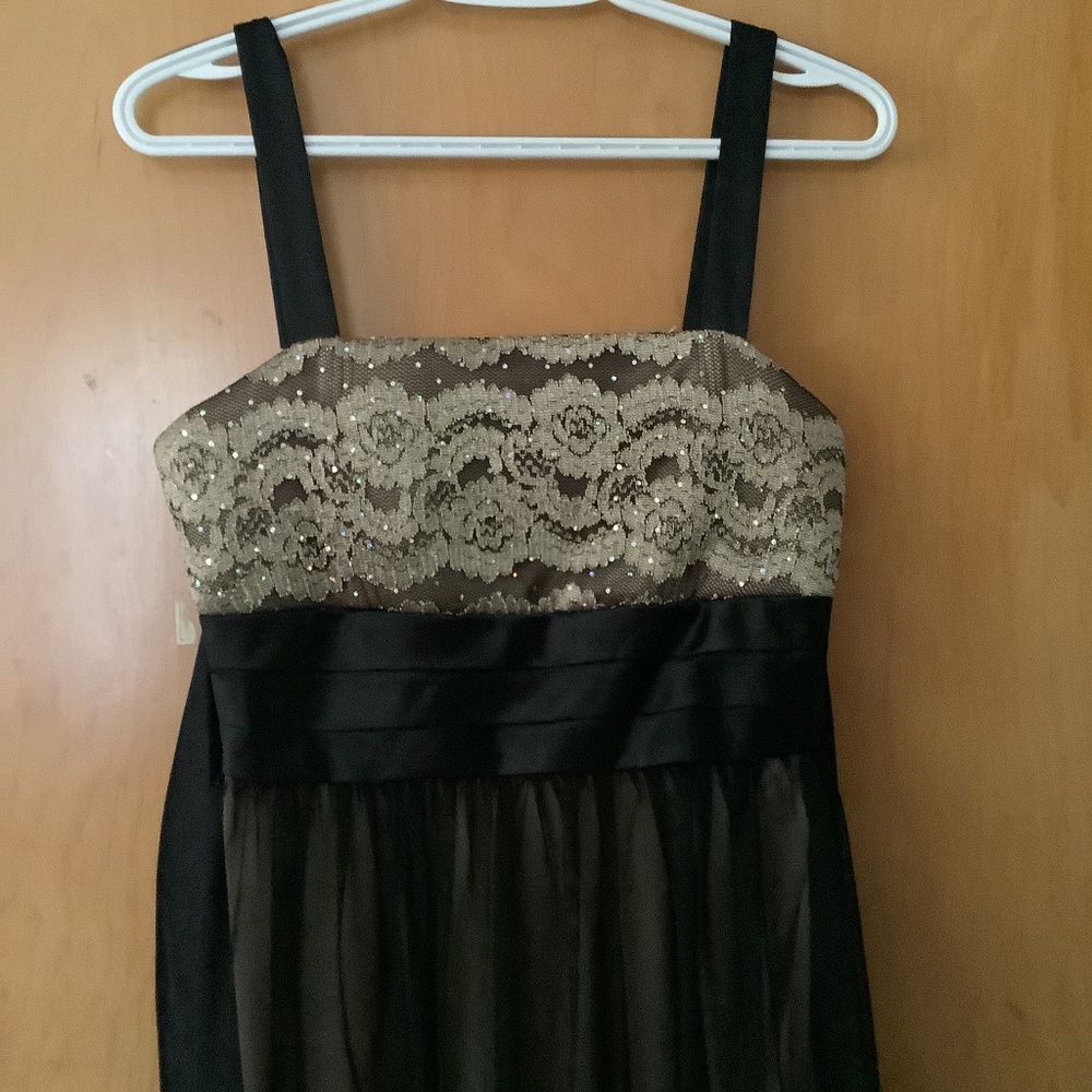 Womens Dressbarn Collection Black Dress with Cream Lace Flowy Layered